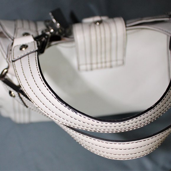 Etienne Aigner White Leather Shoulder Bag - Picture 9 of 11